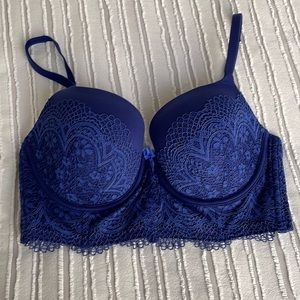 Victoria’s Secret Body navy lace lined demi bra 34DD, straps can be crossed